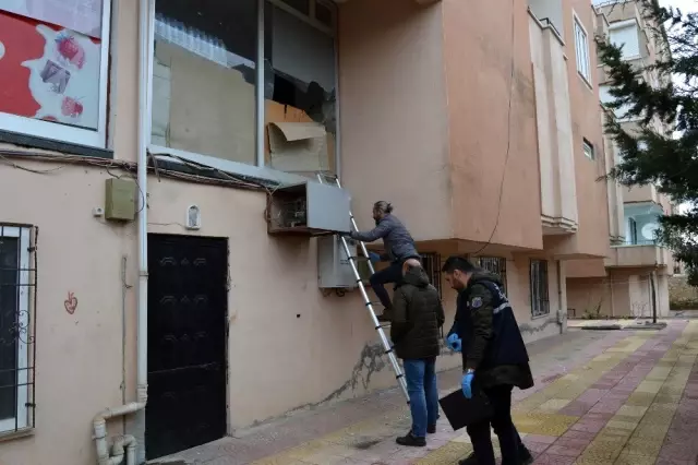 Markete giren hırsızlar sadaka kutusuna kadar çaldı