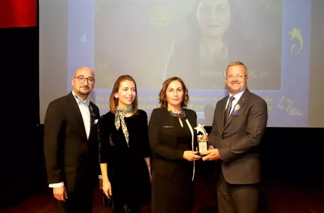 MTOSB'nin kadın sanayicisine 'hizmet ödülü' verildi