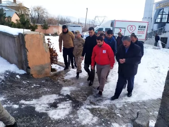 Muradiye'de '1 Ünite Kan, 3 Can' kampanyası Muradiye'de '1 Ünite Kan, 3 Can' kampanyası