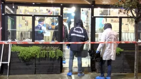Pala ile restorana giren yabancı uyruklu saldırgan öldürüldü - 2 Pala ile restorana giren yabancı uyruklu saldırgan öldürüldü - 2