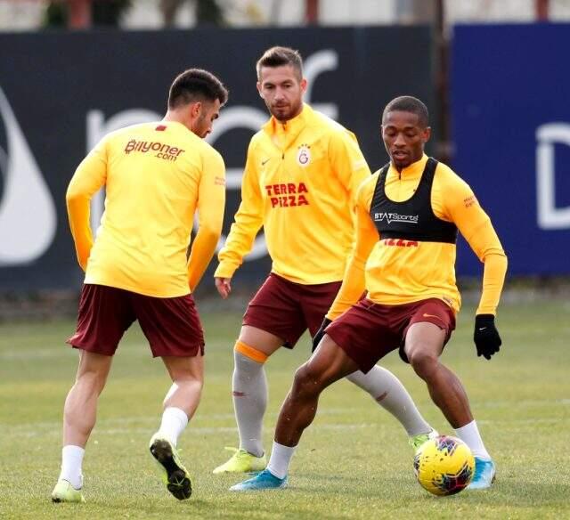 Sıtma olan Henry Onyekuru, hastaneden taburcu oldu