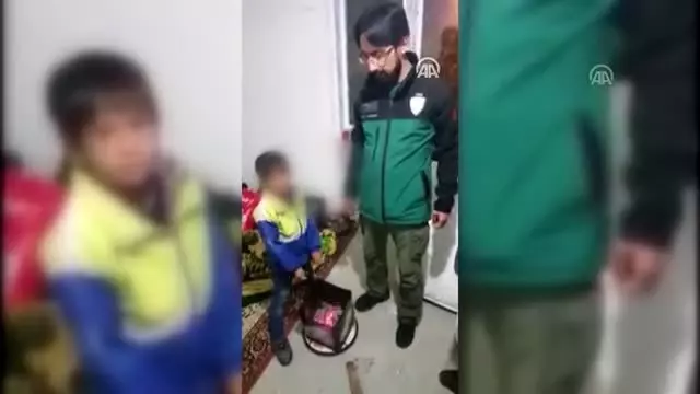 Soğuk taş duvarları sıcacık yuvaya dönüştürüyorlar Soğuk taş duvarları sıcacık yuvaya dönüştürüyorlar