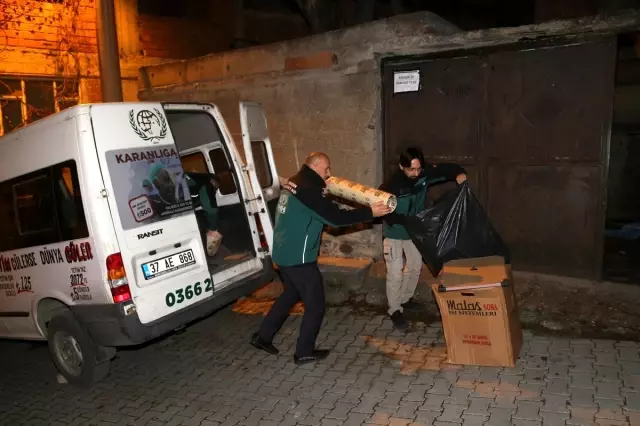Soğuk taş duvarları sıcacık yuvaya dönüştürüyorlar Soğuk taş duvarları sıcacık yuvaya dönüştürüyorlar