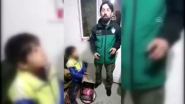 Soğuk taş duvarları sıcacık yuvaya dönüştürüyorlar Soğuk taş duvarları sıcacık yuvaya dönüştürüyorlar