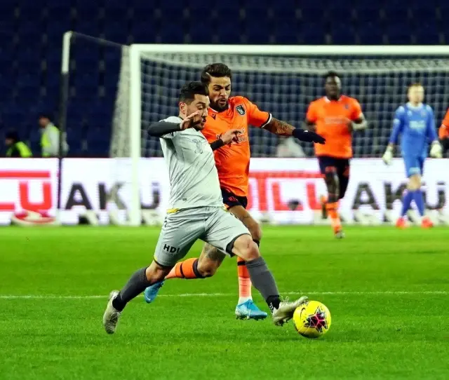 Süper Lig: Medipol Başakşehir: 4 - Yeni Malatyaspor: 1 (Maç sonucu) Süper Lig: Medipol Başakşehir: 4 - Yeni Malatyaspor: 1 (Maç sonucu)