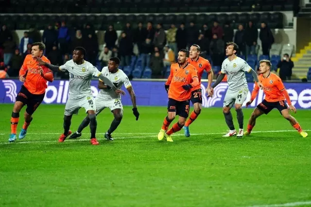 Süper Lig: Medipol Başakşehir: 4 - Yeni Malatyaspor: 1 (Maç sonucu) Süper Lig: Medipol Başakşehir: 4 - Yeni Malatyaspor: 1 (Maç sonucu)