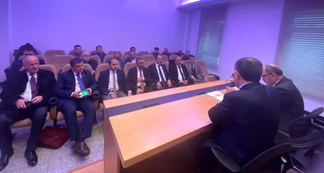 Van'da yapılacak kalkınma ve yatırım odaklı projeler görüşüldü Van'da yapılacak kalkınma ve yatırım odaklı projeler görüşüldü