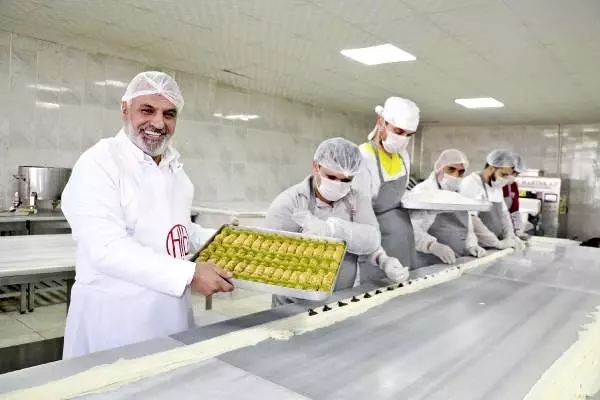 12 metrekarelik dükkanı olan adam, Erdoğan'ın çağrısına uyunca 3 fabrika sahibi oldu