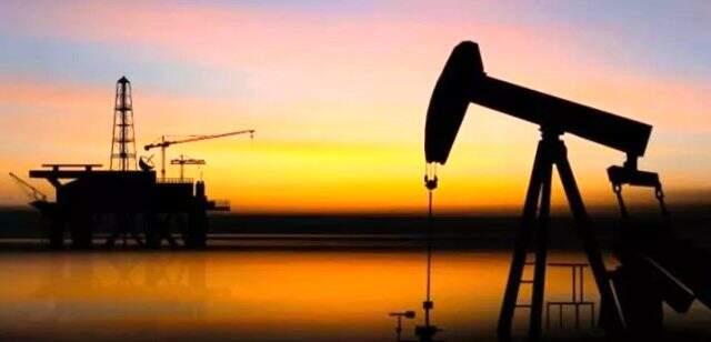 7 il 9 sahada petrol aranması için Bakanlık ruhsat verdi.