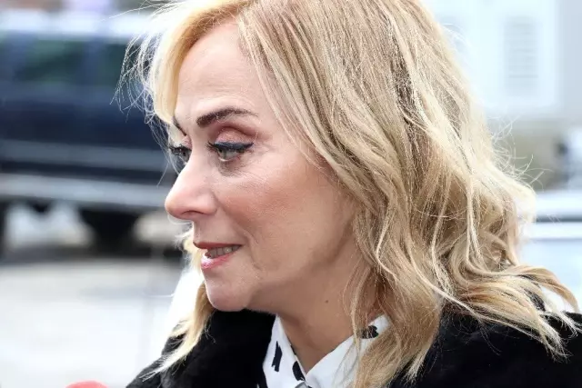 Adile Naşit ve Münir Özkul anısına 45 yıl sonra bir araya geldiler Adile Naşit ve Münir Özkul anısına 45 yıl sonra bir araya geldiler