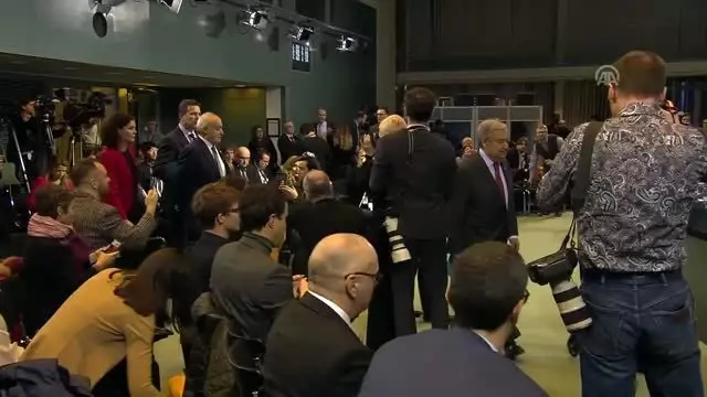 Almanya Başbakanı Merkel: 'Libya Konferansı BM'nin Libya'daki barış çabalarına katkı sundu' Almanya Başbakanı Merkel: 'Libya Konferansı BM'nin Libya'daki barış çabalarına katkı sundu'