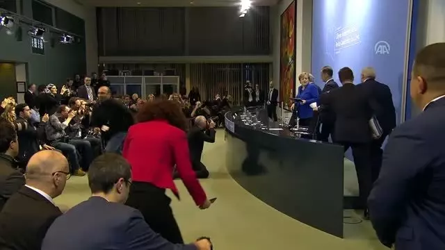 Almanya Başbakanı Merkel: 'Libya Konferansı BM'nin Libya'daki barış çabalarına katkı sundu' Almanya Başbakanı Merkel: 'Libya Konferansı BM'nin Libya'daki barış çabalarına katkı sundu'