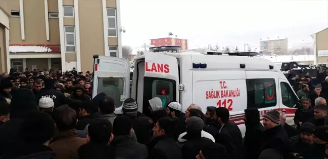 Bitlisli kanaat önderi Abdulkerim Çevik, silahlı saldırıda hayatını kaybetti Bitlisli kanaat önderi Abdulkerim Çevik, silahlı saldırıda hayatını kaybetti