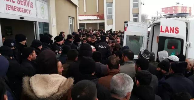 Bitlisli kanaat önderi Abdulkerim Çevik, silahlı saldırıda hayatını kaybetti Bitlisli kanaat önderi Abdulkerim Çevik, silahlı saldırıda hayatını kaybetti