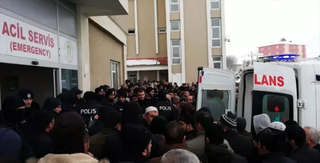 Bitlisli kanaat önderi Abdulkerim Çevik, silahlı saldırıda hayatını kaybetti Bitlisli kanaat önderi Abdulkerim Çevik, silahlı saldırıda hayatını kaybetti