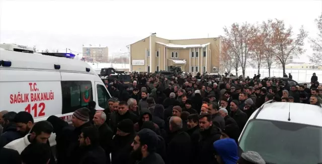 Bitlisli kanaat önderi Abdulkerim Çevik, silahlı saldırıda hayatını kaybetti Bitlisli kanaat önderi Abdulkerim Çevik, silahlı saldırıda hayatını kaybetti