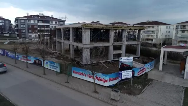 Hendek itfaiye hizmet binası yükseliyor Hendek itfaiye hizmet binası yükseliyor