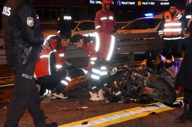 Şişli'de akıl almaz kaza! Metrobüs, motosiklete çarptı, dehşet anları kamerada Şişli'de akıl almaz kaza! Metrobüs, motosiklete çarptı, dehşet anları kamerada