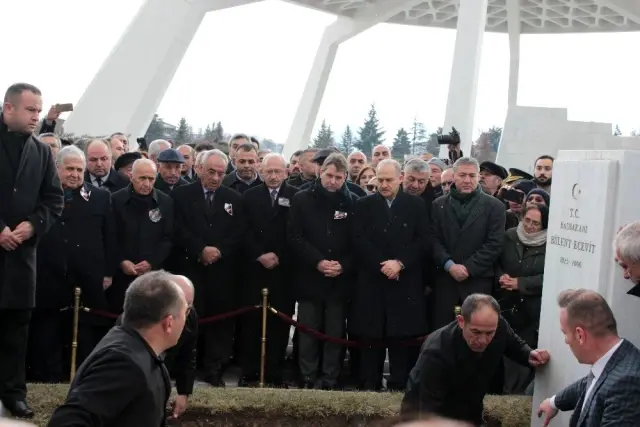 Rahşan Ecevit ebediyete uğurlandı Rahşan Ecevit ebediyete uğurlandı