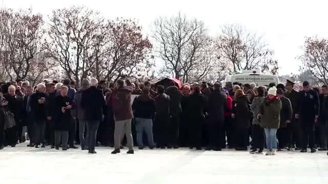Rahşan Ecevit son yolculuğuna uğurlandı (3) Rahşan Ecevit son yolculuğuna uğurlandı (3)