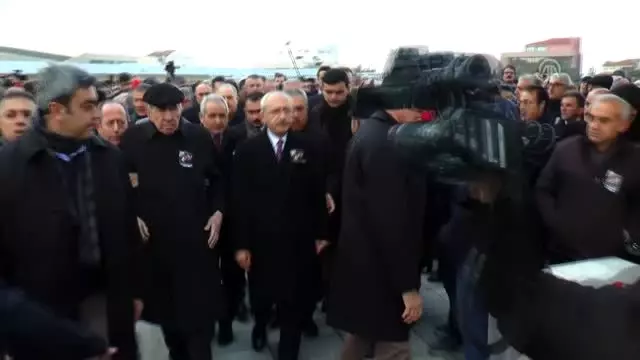 Rahşan Ecevit son yolculuğuna uğurlandı (5) Rahşan Ecevit son yolculuğuna uğurlandı (5)