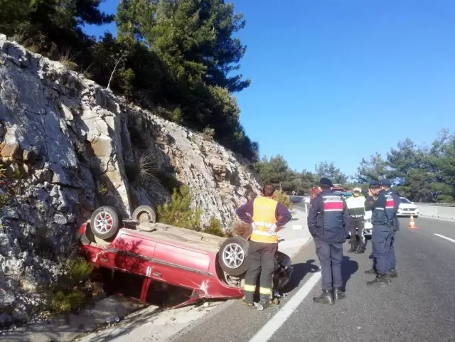 Sakar rampasındaki kazada araç ters döndü Sakar rampasındaki kazada araç ters döndü