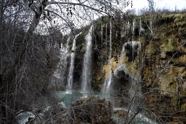Yerköprü Şelalesi güzelliğiyle görenleri hayran bırakıyor Yerköprü Şelalesi güzelliğiyle görenleri hayran bırakıyor
