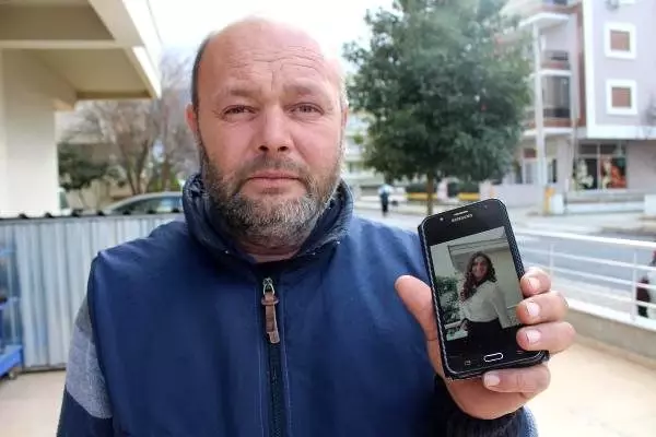 10 gündür kayıp durumda olan genç kız, emniyet binasının önüne bırakıldı 10 gündür kayıp durumda olan genç kız, emniyet binasının önüne bırakıldı