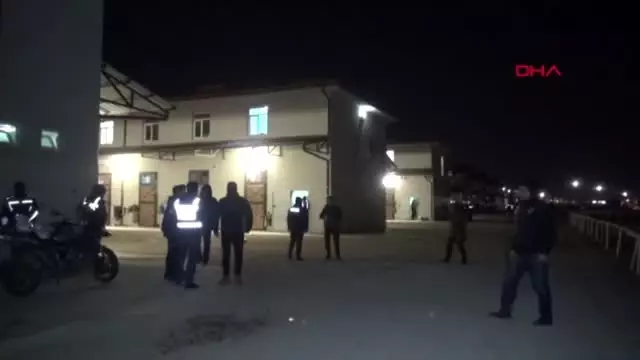 Adana hipodromunda 751 polis ile hava destekli arama Adana hipodromunda 751 polis ile hava destekli arama