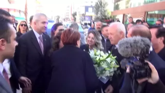 Akşener, partililerden kapı kapı dolaşmalarını istedi (2) Akşener, partililerden kapı kapı dolaşmalarını istedi (2)