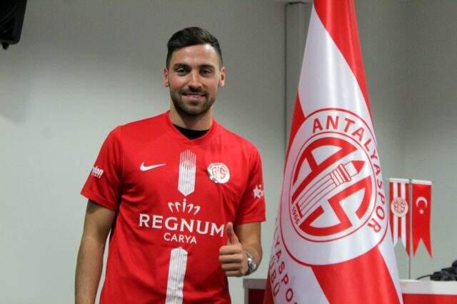 Antalyaspor, Sinan Gümüş'ü kadrosuna kattı