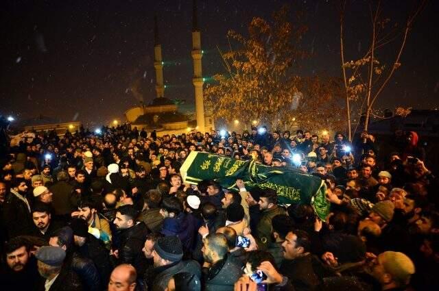Bakan Soylu'nun taziyelerini ilettiği Nakşibendi şeyhinin ölümünde sır perdesi aralandı