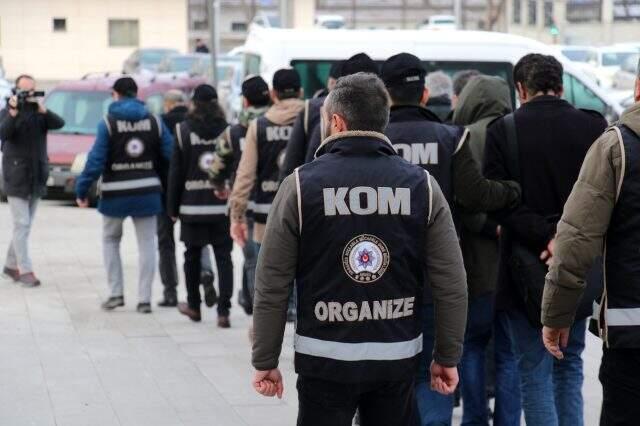Bit pazarında haraç kestiler, vermeyene işkence yapıp video çektiler