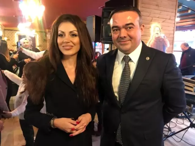 Caroline Yılmaz'a büyük ilgi Caroline Yılmaz'a büyük ilgi