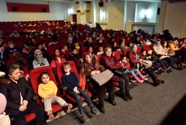 Çocuklara karne hediyesi Tepebaşı Belediyesi'nden