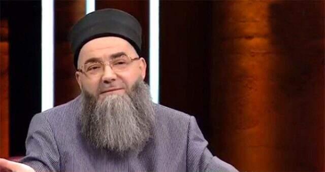 Cübbeli Ahmet Hoca 10 yıl sonra ilk defa bir kadın sunucunun programına katıldı