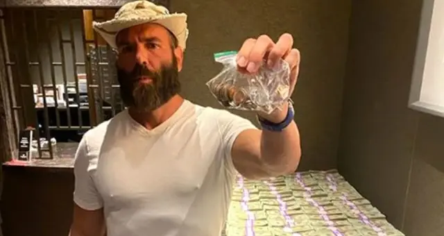 Dan Bilzerian, Conor McGregor'ın maçında 900 bin dolar kaybetti Dan Bilzerian, Conor McGregor'ın maçında 900 bin dolar kaybetti