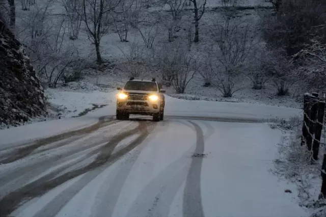 Düzce'de kar yağışı etkili oluyor