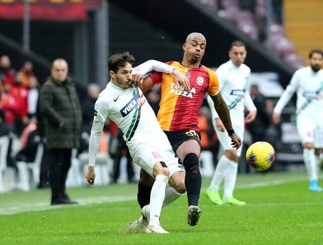 Gazeteci Doğan Savaş: Lemina ve Ömer Şişmanoğlu beni darp etti