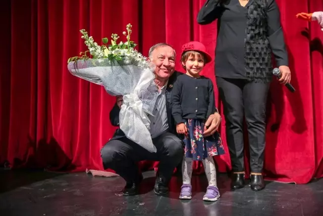 Karneyi aldılar, şenlikte coştular Karneyi aldılar, şenlikte coştular