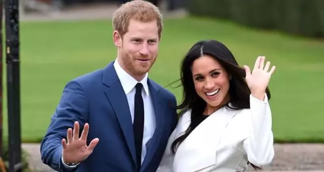 Kraliyet ailesi, Prens Harry ve Meghan Markle'ı unvanlarından vazgeçmeleri için tehdit etti Kraliyet ailesi, Prens Harry ve Meghan Markle'ı unvanlarından vazgeçmeleri için tehdit etti