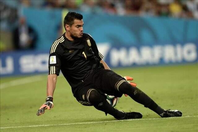 Manchester United'ın kalecisi Sergio Romero trafik kazası geçirdi