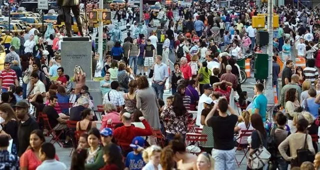 Milenyum Kuşağı, gelecek 10 yılda nükleer savaş yaşanmasından korkuyor Milenyum Kuşağı, gelecek 10 yılda nükleer savaş yaşanmasından korkuyor