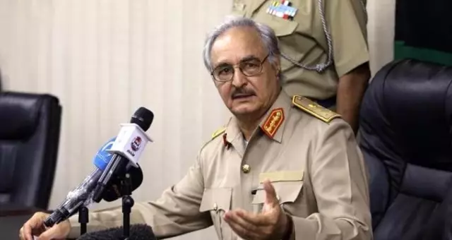 Moskova'daki anlaşmayı imzalamadan kaçan Hafter Berlin'de de aynı şeyi yapmış! Telefonunu kapatıp Berlin'i terk etti Moskova'daki anlaşmayı imzalamadan kaçan Hafter Berlin'de de aynı şeyi yapmış! Telefonunu kapatıp Berlin'i terk etti