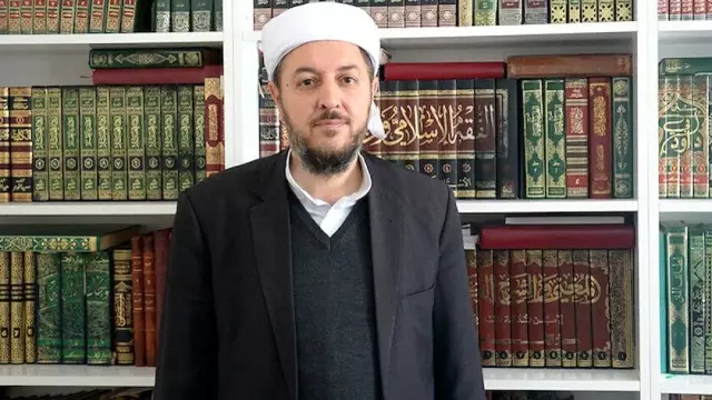 Nakşibendi Şeyhi Çevik'in katil zanlısı: Sosyal medya mesajları için öldürdüm Nakşibendi Şeyhi Çevik'in katil zanlısı: Sosyal medya mesajları için öldürdüm