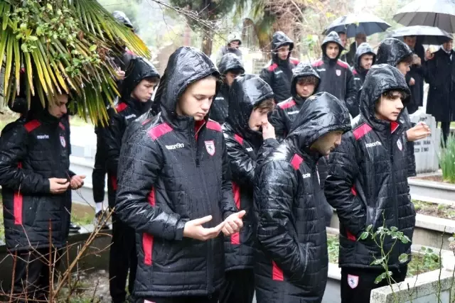 Samsunspor, 31 yıl önceki kazada vefat eden teknik adam ve futbolcuları andı