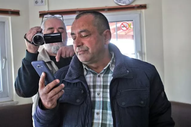Uyanık taksiciler telefon dolandırıcılarıyla böyle eğlendi Uyanık taksiciler telefon dolandırıcılarıyla böyle eğlendi