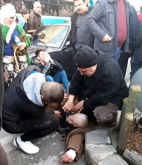 Yaşlı adama çarptı; annesiyle birlikte ağladı Yaşlı adama çarptı; annesiyle birlikte ağladı