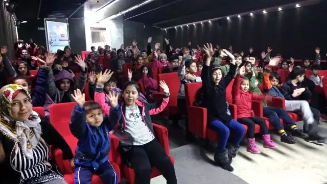 Afşin'de ozanlar 100'üncü yıl için söyledi