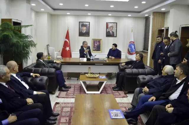 AK Parti Malatya Milletvekili Ahmet Çakır Ağrı Belediyesini ziyaret etti